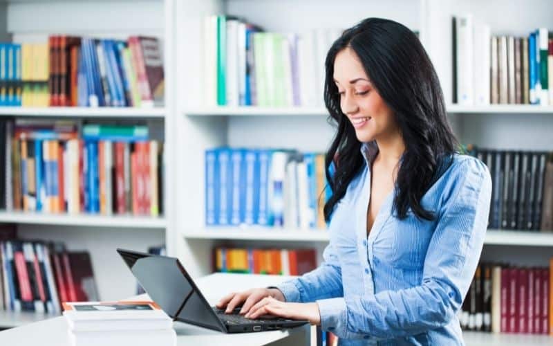 woman with laptop