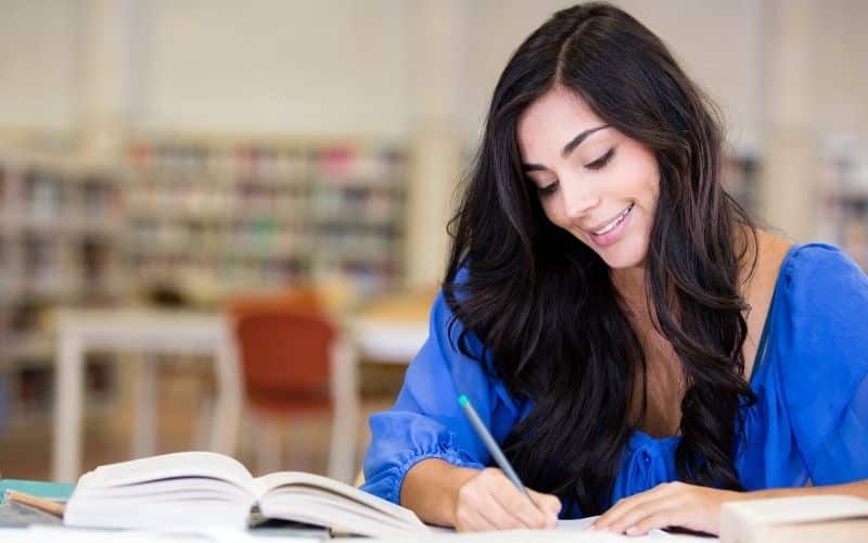 girl studying in the library