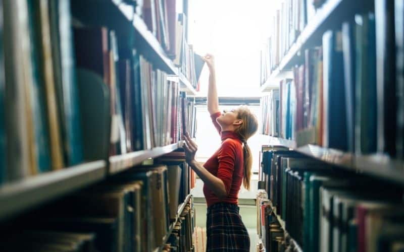 student as library volunteer