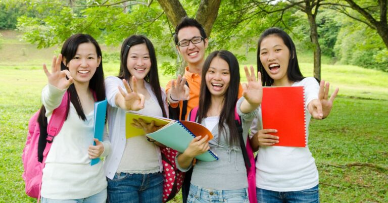 13 Best Scholarships for Asian American Students in 2024