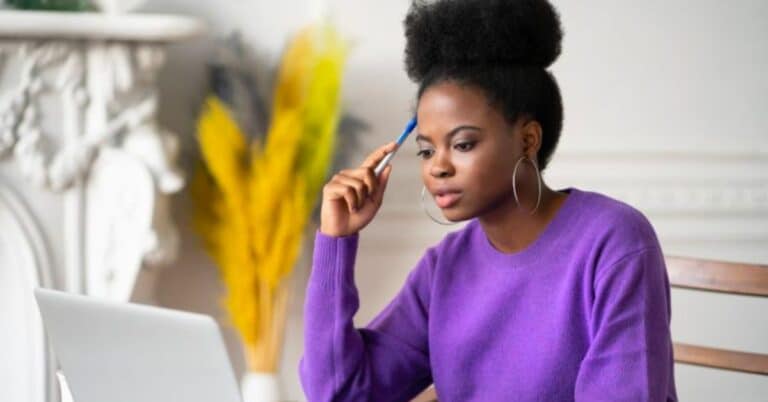 20 Scholarships for Black Women to Apply For in 2023